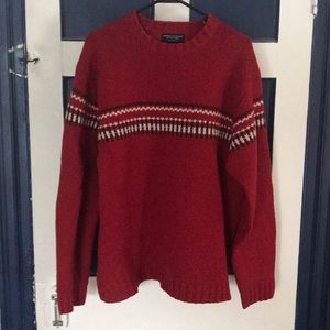Red American Eagle sweater. Sz L.